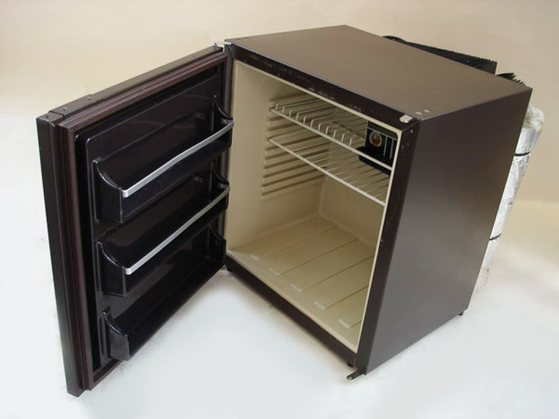 nevera hotel marron beige 52.5x47x47 (20eu.) 1u